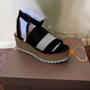 crown vintage platform sand